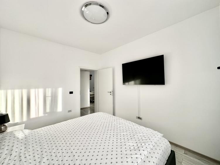 Duplex cu 4 camere cu Canalizare în Moșnița Veche