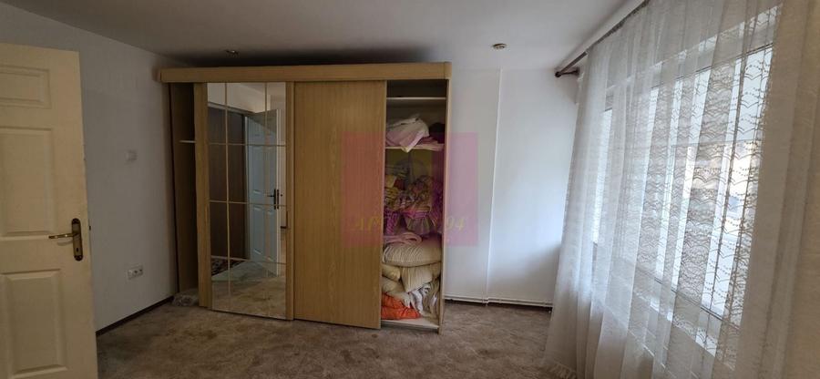 Casă individuală cu 4 camere cu Canalizare în Zamora