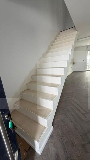 Duplex cu 3 camere cu Canalizare în Urseni