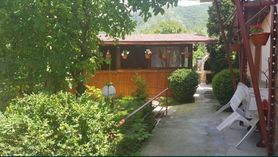 Casă cu 4 camere în Căciulata