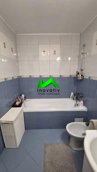 Apartament cu 3 camere decomandat în Ștrand