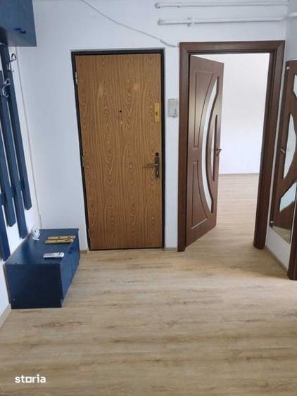 Apartament cu 2 camere decomandat în Rovine