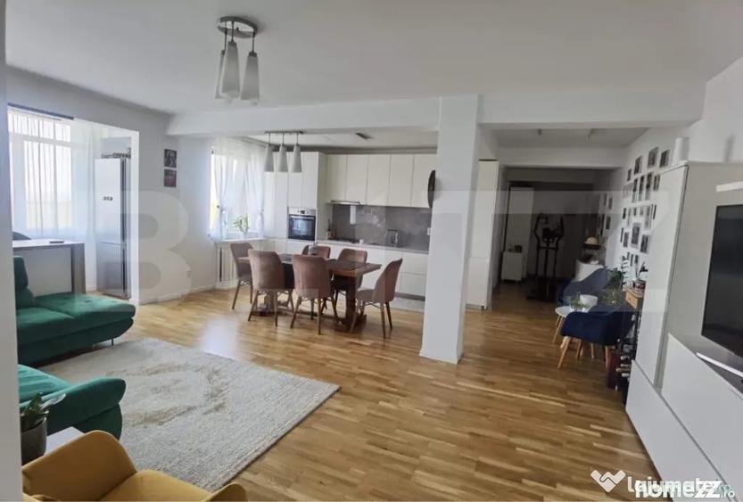 Apartament cu 3 camere decomandat în Central