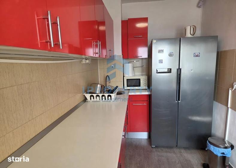 Apartament cu 3 camere decomandat, mobilat în Lacul Tei