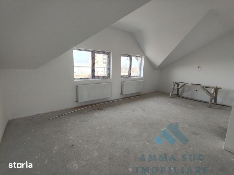 Casă cu 5 camere cu Teren 120 Mp în Central
