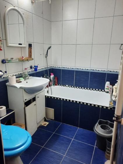 Apartament cu 2 camere semidecomandat în Ferentari