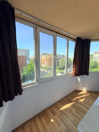 Garsonieră decomandată în Central