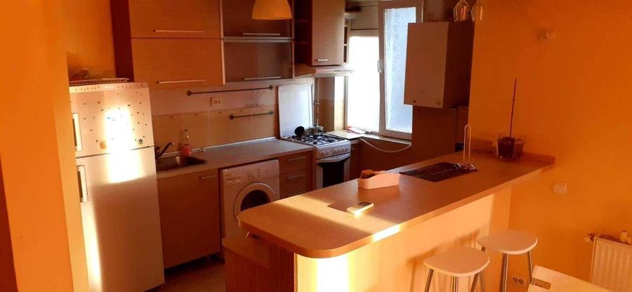 Apartament cu 2 camere decomandat în Central