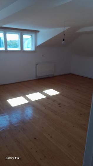 Casă cu 4 camere cu Teren 250 Mp în Central
