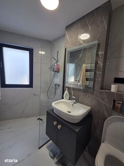 Apartament cu 3 camere în Mărășești