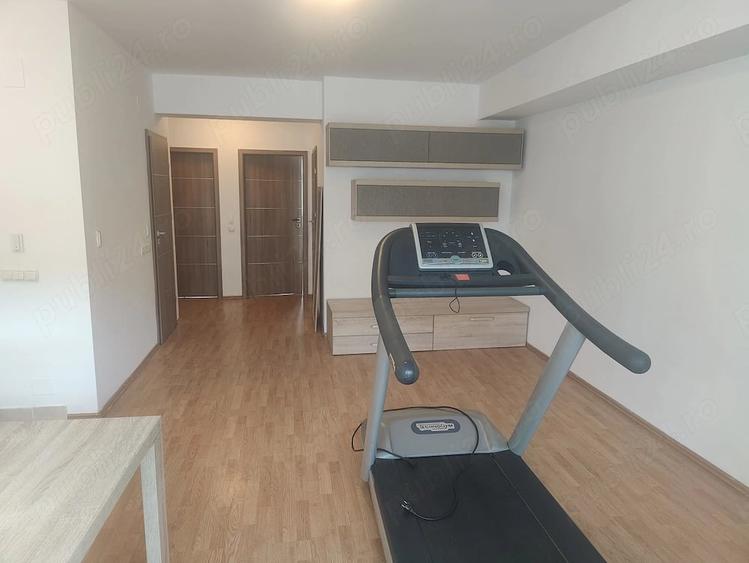 Apartament cu 3 camere decomandat în Iosia