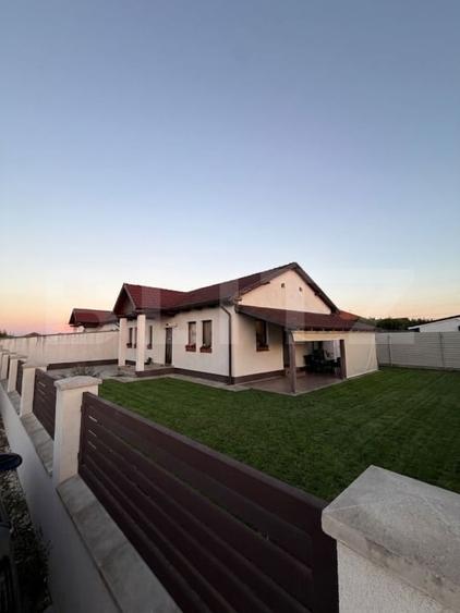 Duplex cu 4 camere cu Canalizare în Lucian Blaga