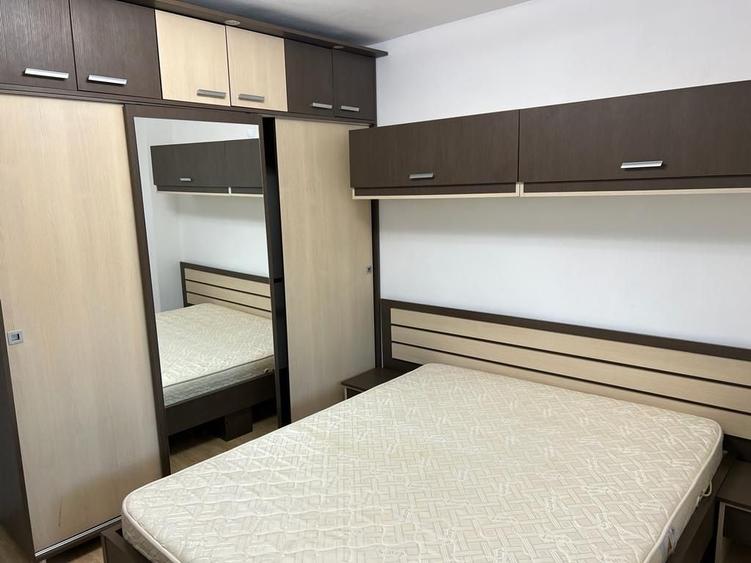 Apartament cu 2 camere decomandat, mobilat în Central