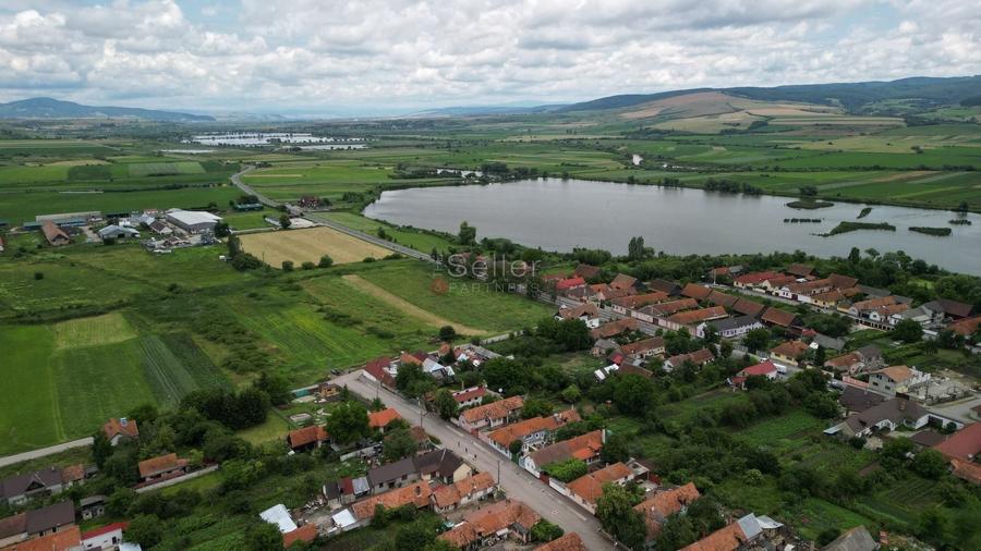 Teren Construcții intravilan de 1150 mp, în Rotbav