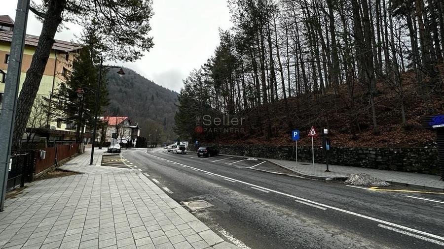 Teren Construcții intravilan de 1700 mp, în Castelul Peleș