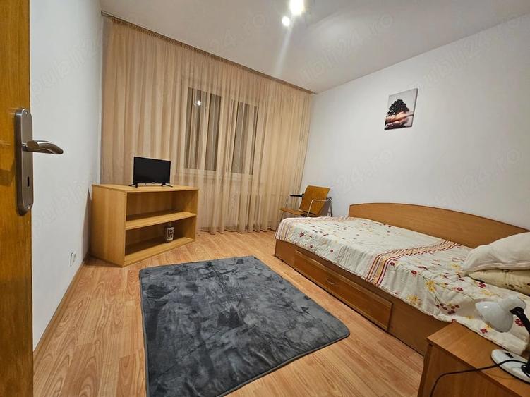 Apartament cu 3 camere decomandat în Lujerului