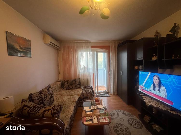Apartament cu 2 camere decomandat în Aviatorilor