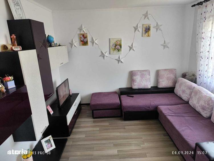 Apartament cu 3 camere, mobilat în Poarta 6