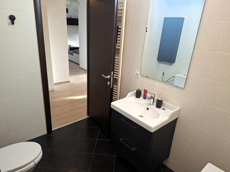 Apartament decomandat în Sud