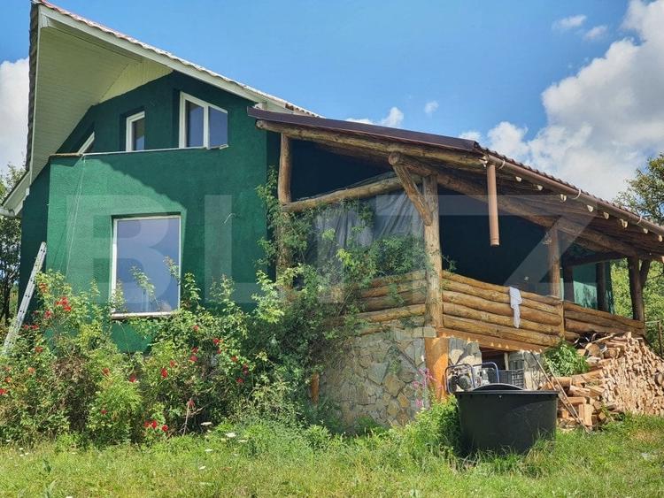 Casă individuală cu 5 camere cu Teren 1500 Mp în Periferie