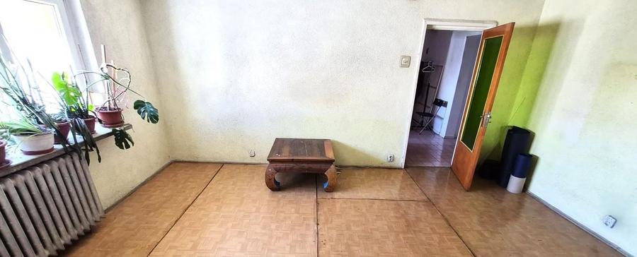 Apartament cu 3 camere decomandat în Colentina