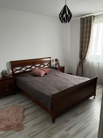 Casă cu 4 camere în Valea Adâncă