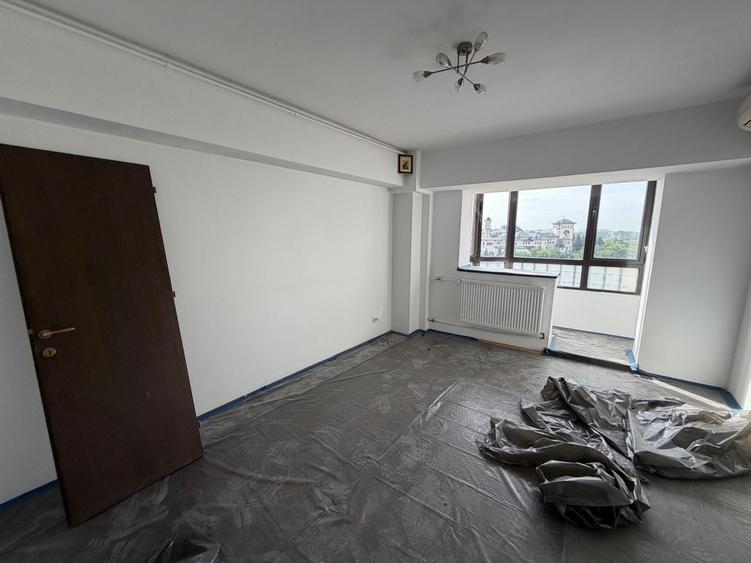 Apartament cu 4 camere în P-ța Unirii