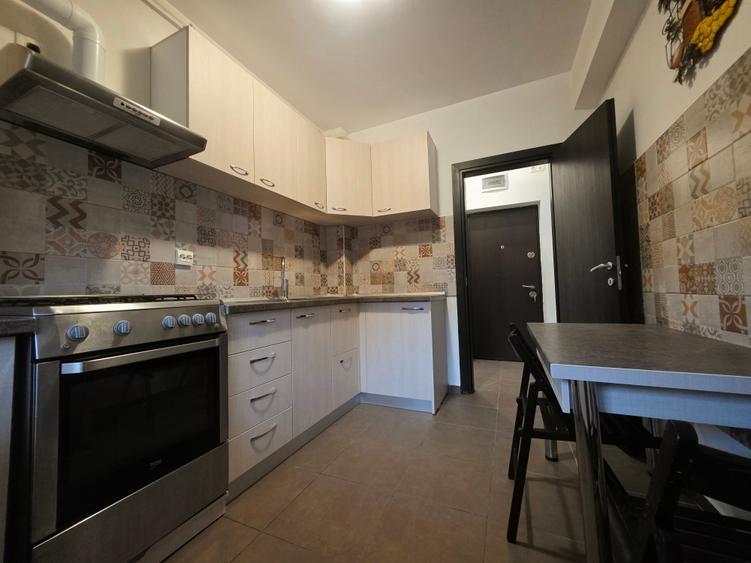 Apartament cu 2 camere decomandat în Central