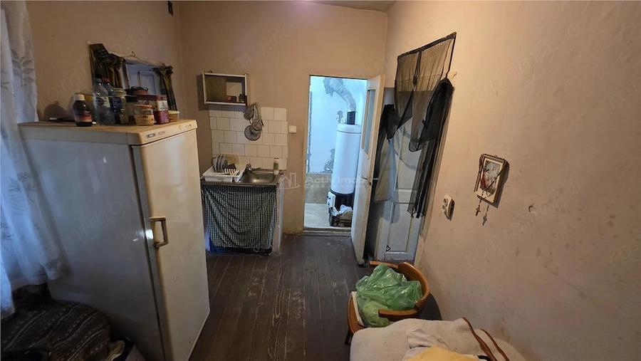 Casă cu 2 camere cu Teren 949 Mp în Pustiniș