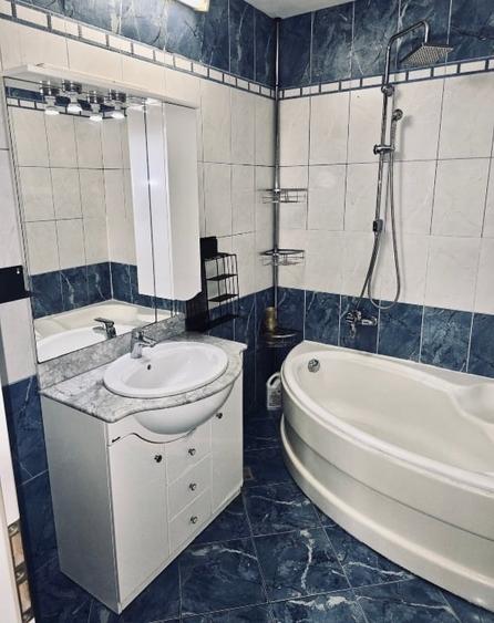 Apartament cu 3 camere în Nufărul