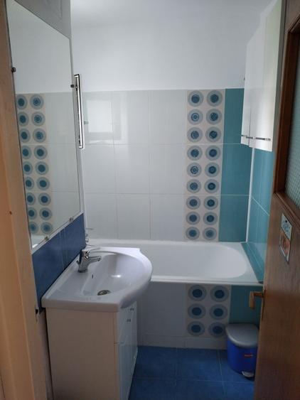 Apartament cu 2 camere semidecomandat în Berceni
