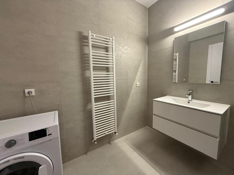 Apartament cu 2 camere semidecomandat, mobilat în Brâncoveanu