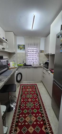Apartament cu 2 camere nedecomandat în Piața