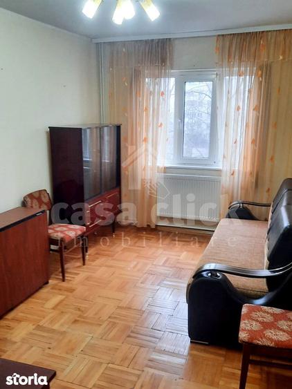 Apartament cu 2 camere semidecomandat, mobilat în Micro 21
