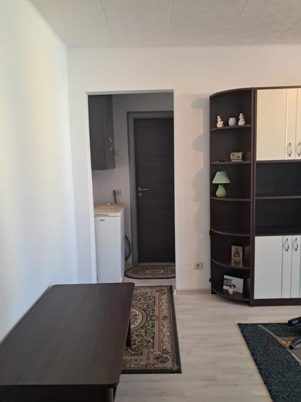 Apartament cu 2 camere semidecomandat în Vasile Aaron