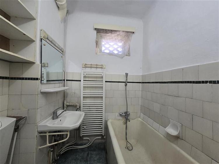 Apartament cu 2 camere semidecomandat în Ultracentral