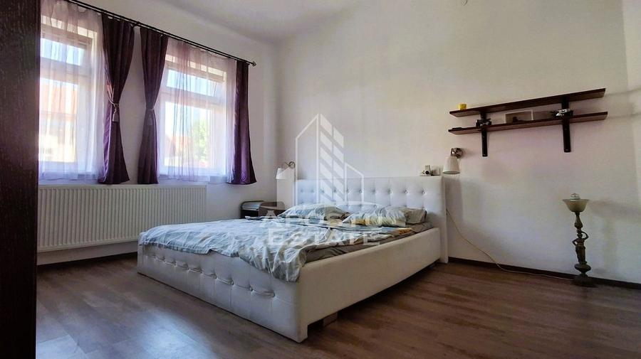 Casă individuală cu 2 camere cu Canalizare în Pârneava