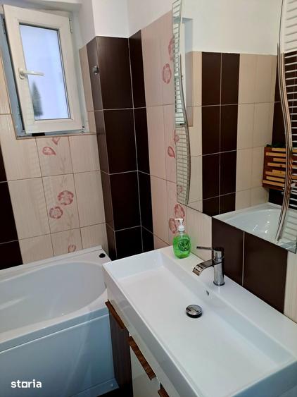 Apartament cu 2 camere decomandat în Craiovița Nouă