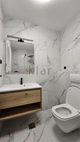 Apartament cu 3 camere semidecomandat, mobilat în Zorilor