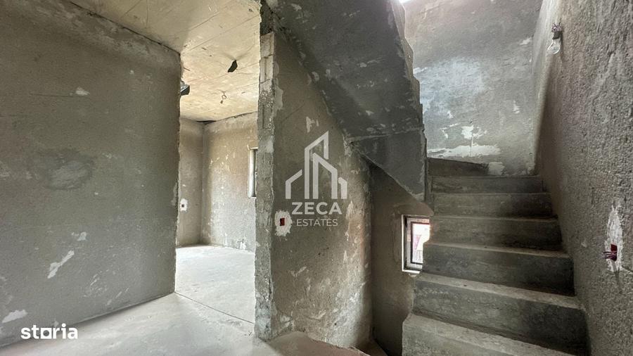 Casă cu 4 camere cu Teren 227 Mp în Andronache