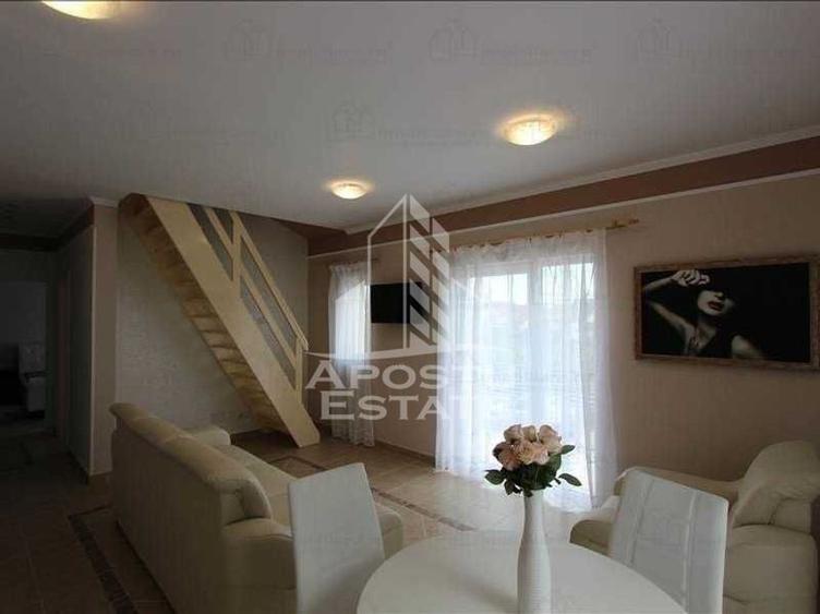 Apartament cu 3 camere decomandat în Dumbrăvița