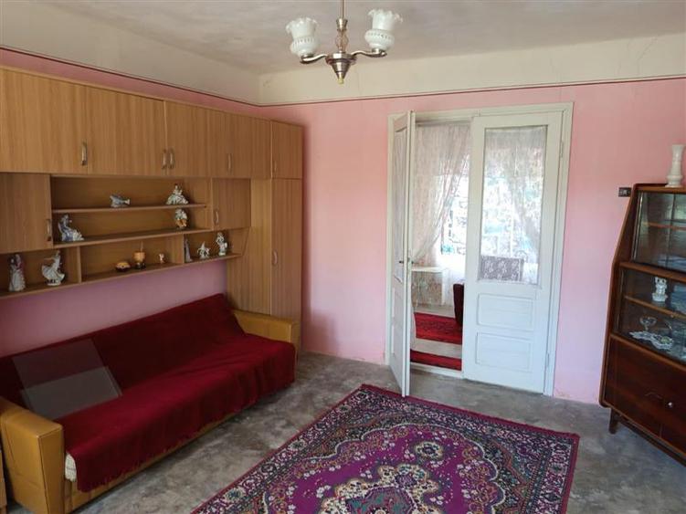 Casă individuală cu 7 camere cu Teren 842 Mp în Naidăș