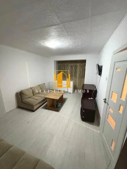 Apartament cu 2 camere semidecomandat în Craiovei