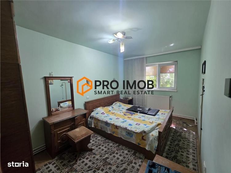 Apartament cu 3 camere decomandat în Central