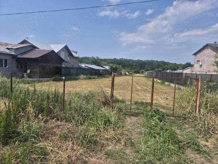 Teren de 1600 mp, în Puchenii Mari