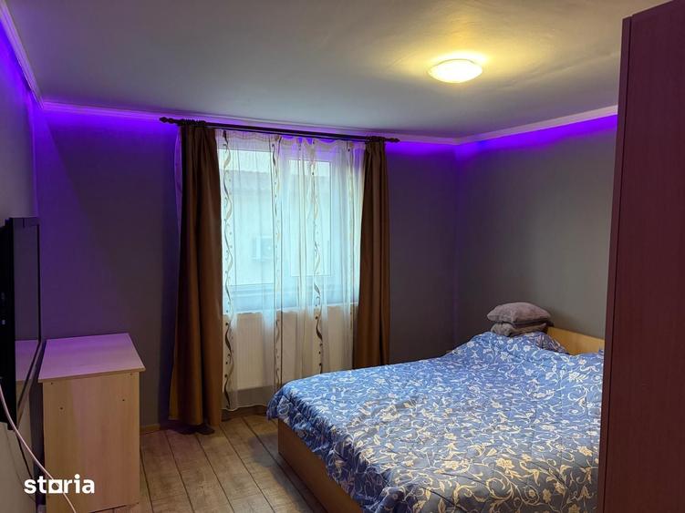 Casă cu 5 camere cu Teren 1200 Mp în Central