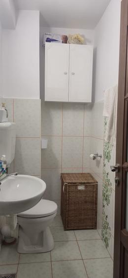 Apartament cu 4 camere semidecomandat în City Park Mall