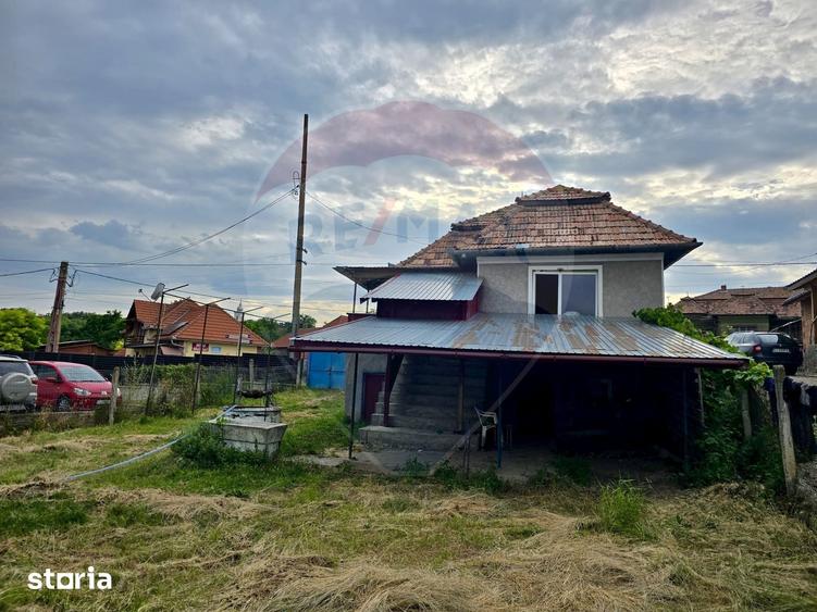 Casă cu 3 camere cu Teren 1550 Mp în Tureni
