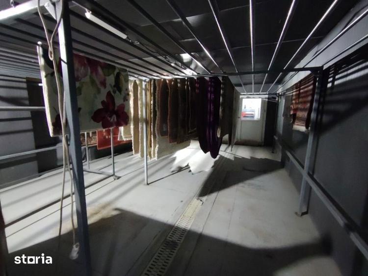 Spațiu comercial, de 300 mp, în Rovine