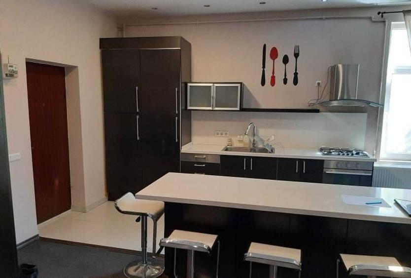 Apartament cu 4 camere decomandat, mobilat în Unirii — fotografia 1
